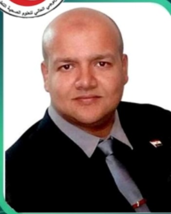 الاستاذ الدكتور احمد مختار